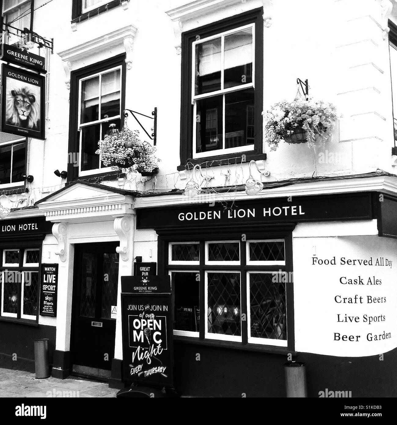 The Golden lion is an old traditional English pub, built in the 16th century, Romford, Essex, uk Stock Photo
