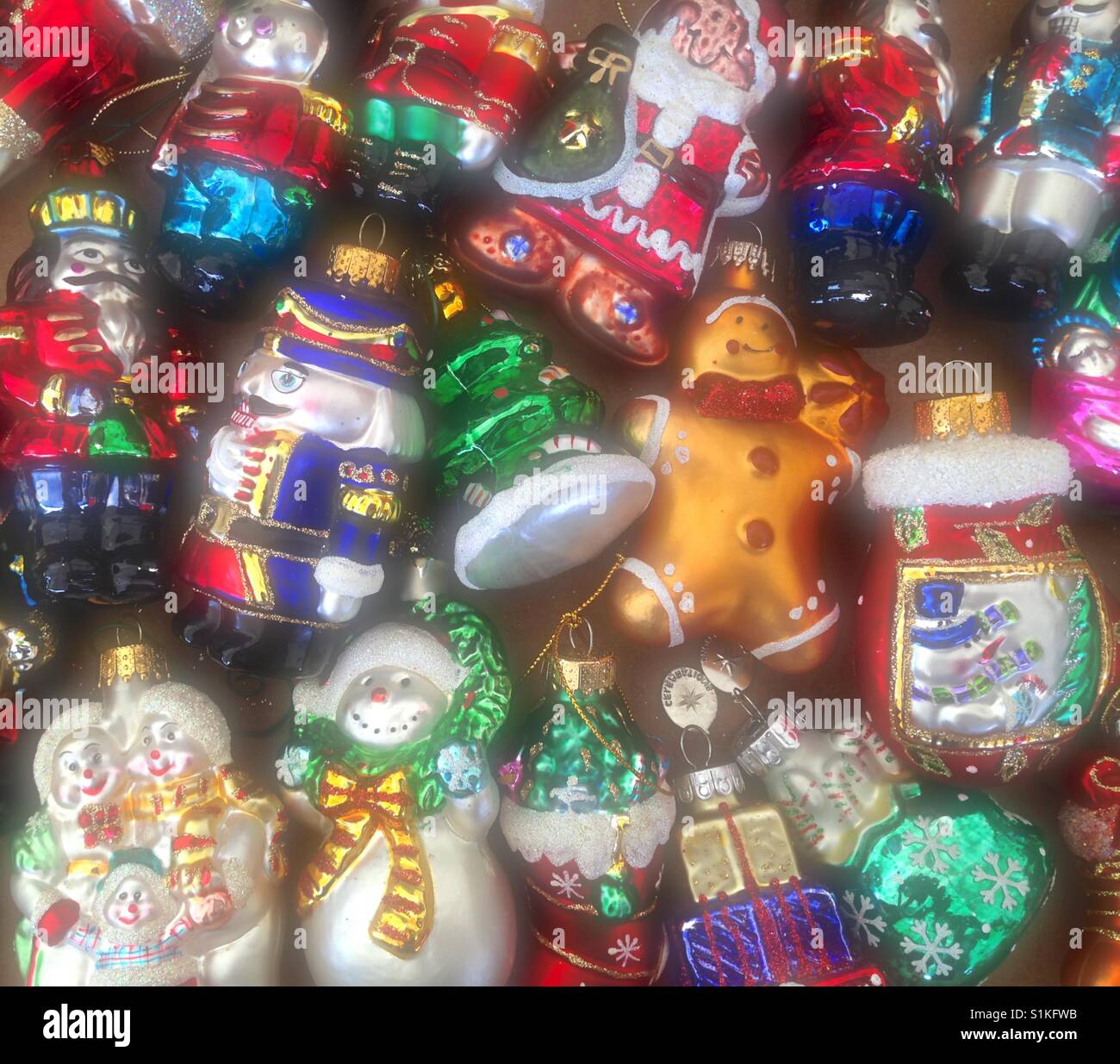 Vintage christmas ornaments hi-res stock photography and images - Alamy