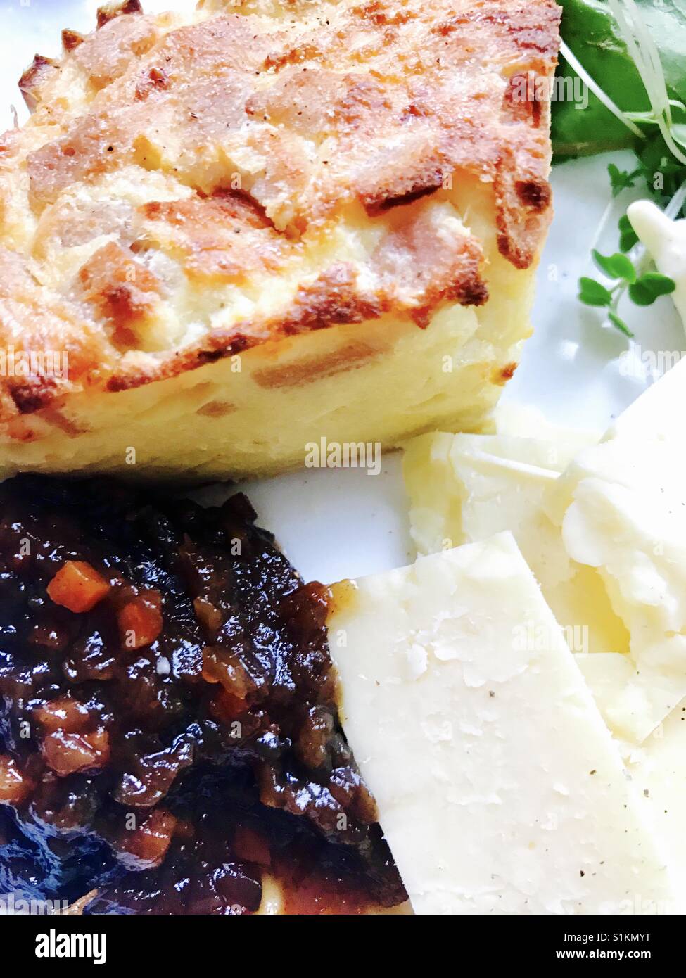 Quiche Lorraine with cheddar cheese and Branston pickle Stock Photo Alamy