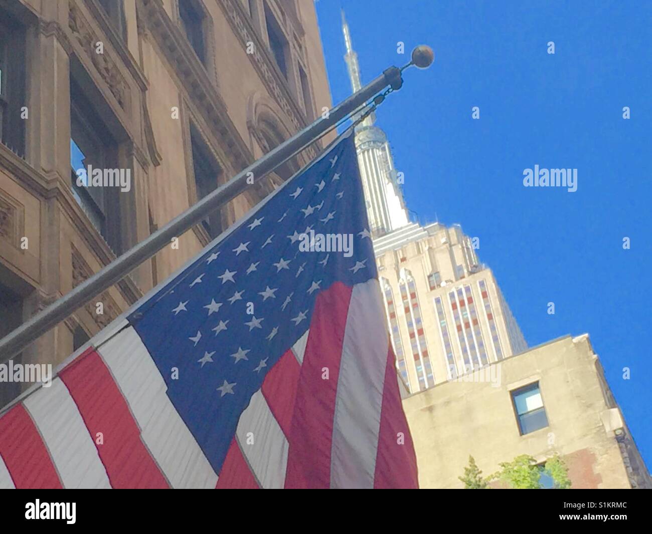 Vice Versa Nyc >> Fifth Avenue Nyc Looking Up At The Empire State I Call Vice Versa Nyc >> Fifth Avenue Nyc Looking Up At The Empire State I Call