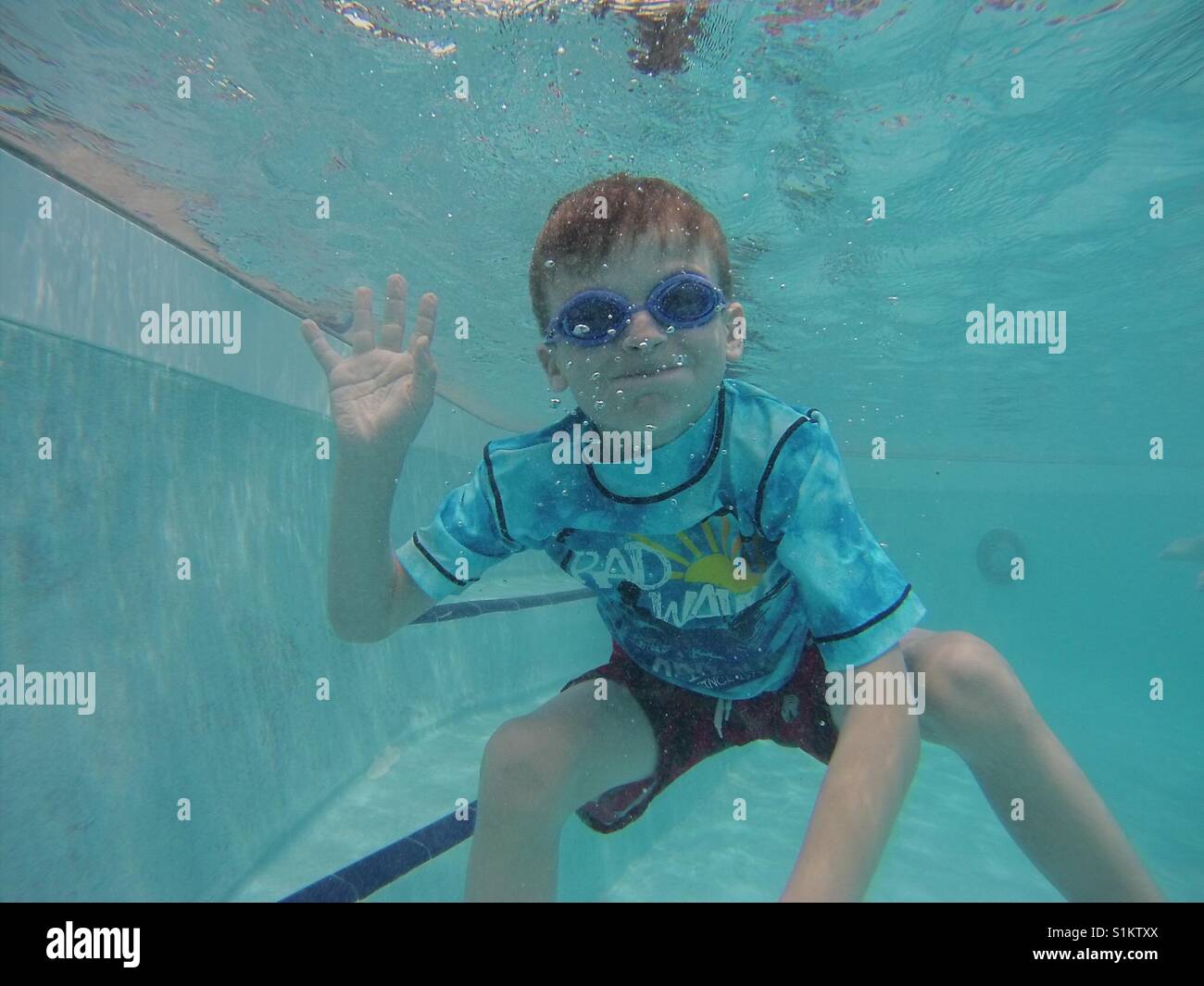 Boy underwater hires stock photography and images Alamy