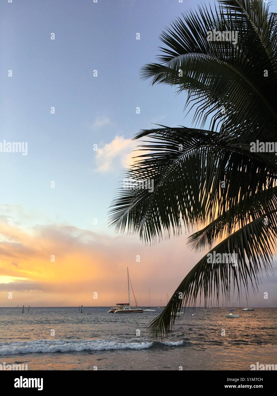 Sunset kaanapali maui hawaii hi-res stock photography and images - Alamy