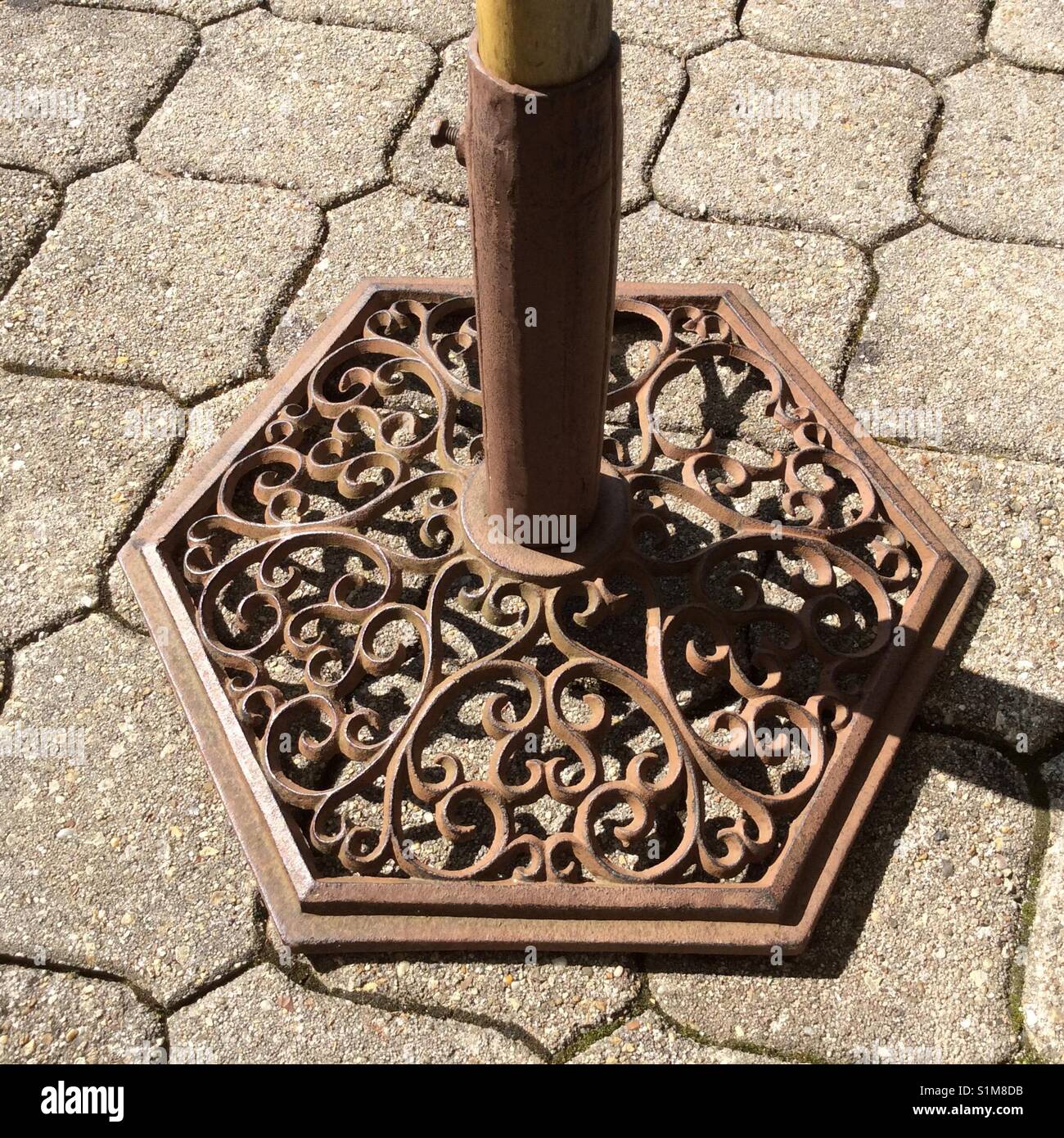 wrought iron parasol base