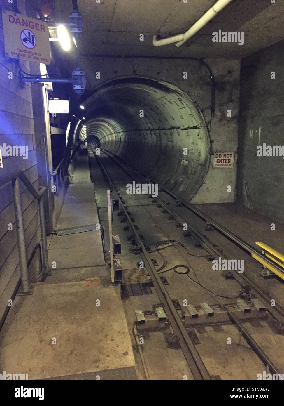 Vancouver skytrain hires stock photography and images Alamy