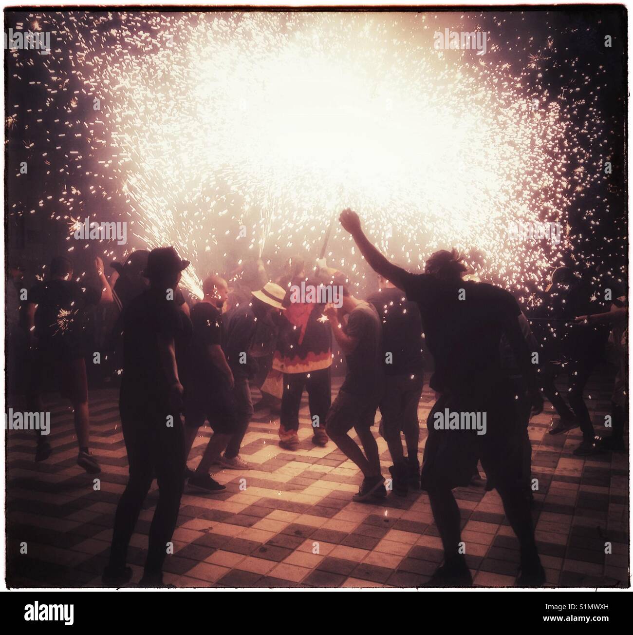 Les Diables 'Figots Satànics' perform at the Fiesta Major finale, Riba-Roja d'Ebre, Catalonia, Spain. - Smartphone Captured Stock Image