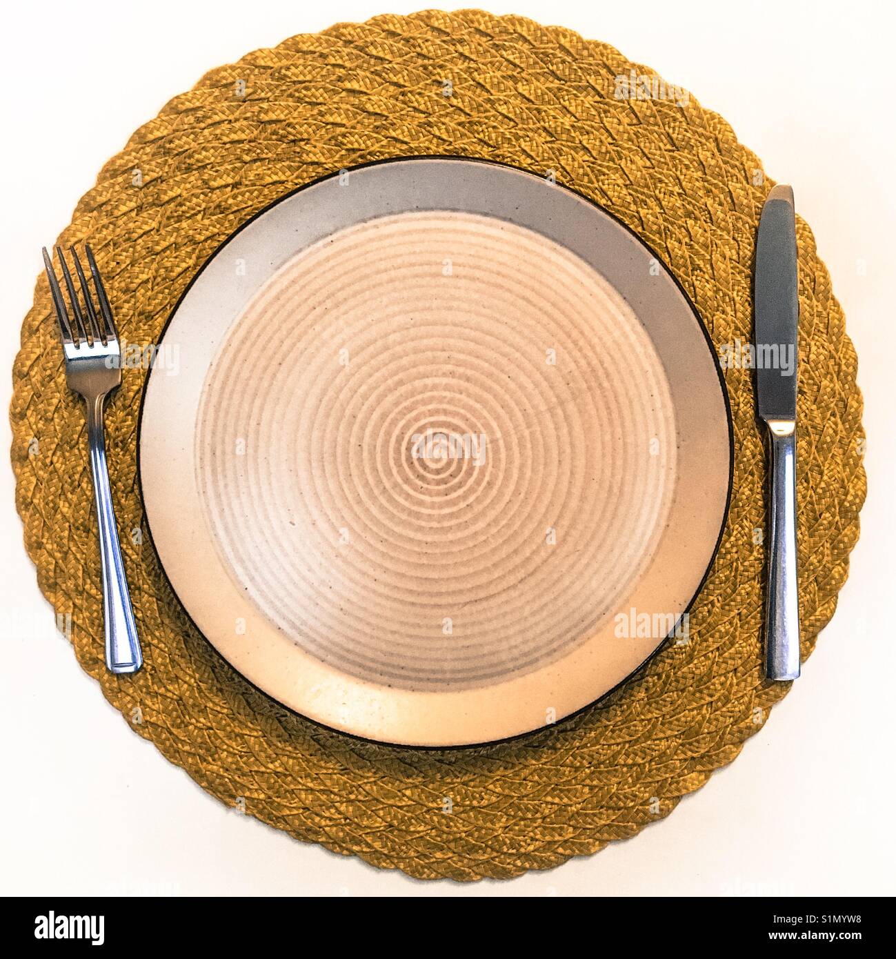 Single Plate Setting Plate setting one hi-res stock photography and images - Alamy
