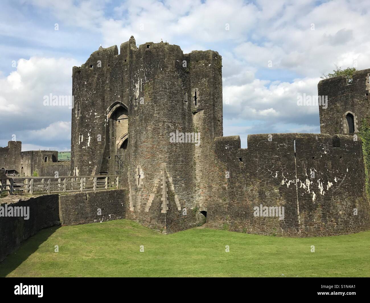 The south gatehouse of Caerphilly castle Stock Photo Alamy