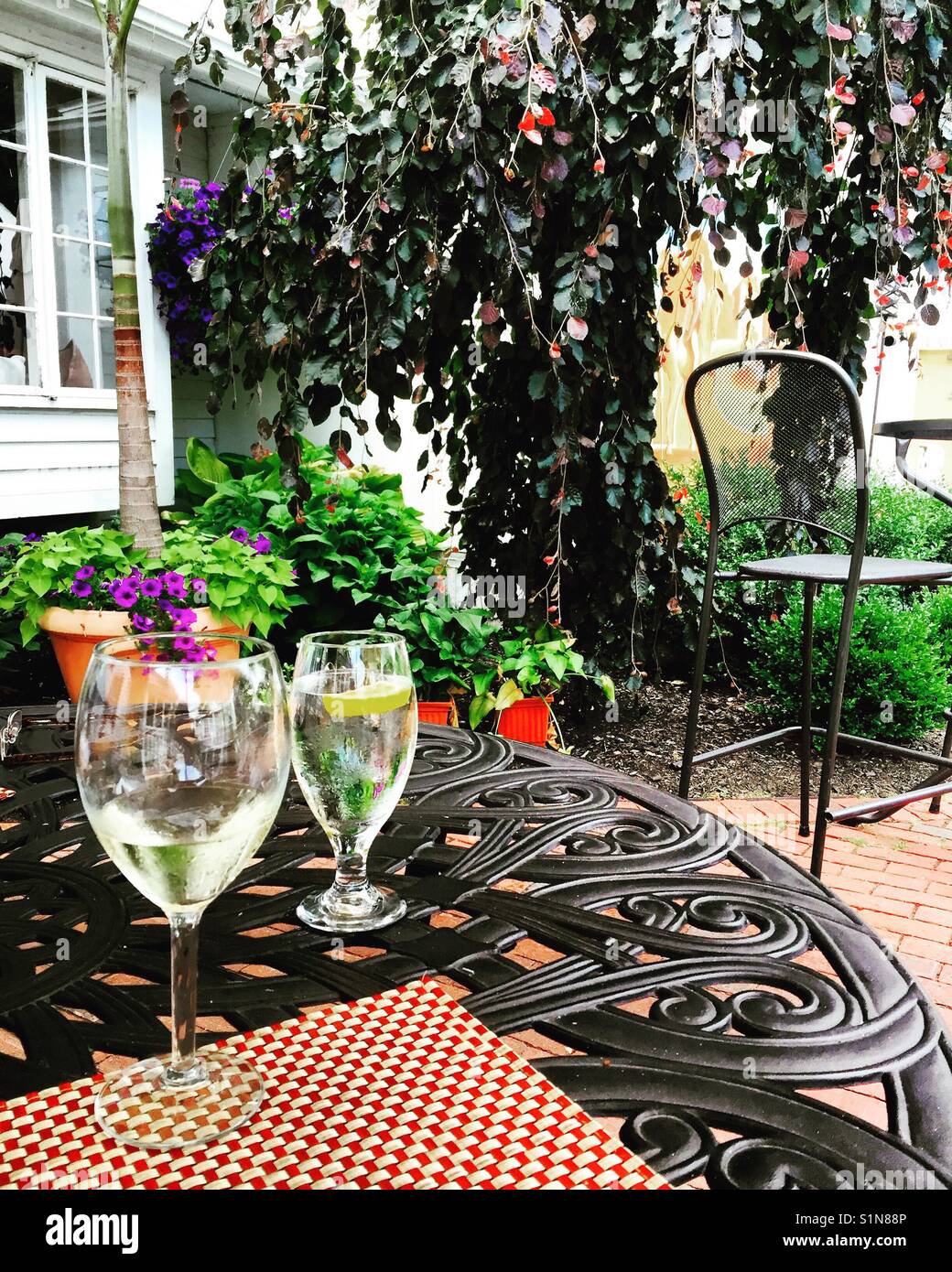 Drinks on the patio Stock Photo Alamy