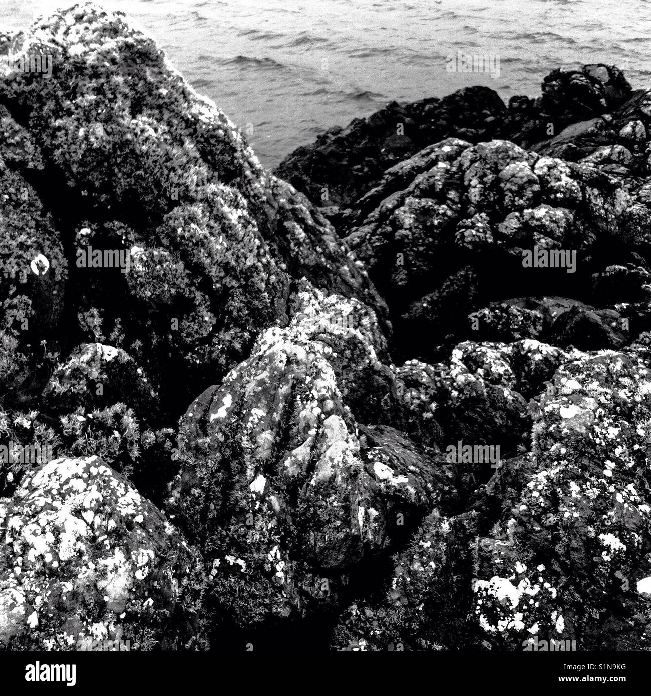 Coastal rocks hi-res stock photography and images - Alamy