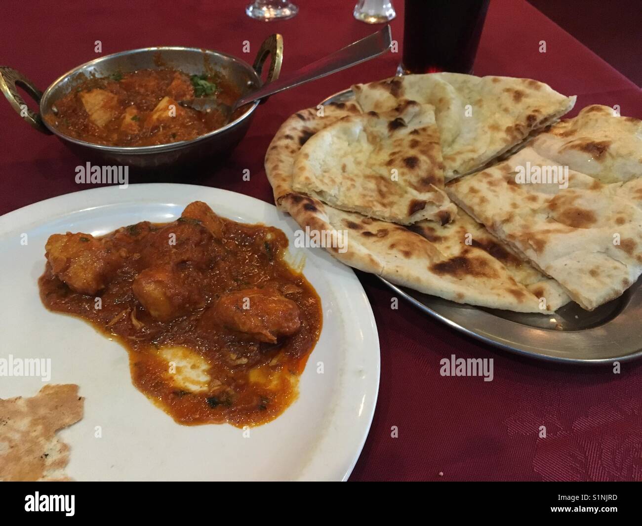 Curry And Naan Bread Stock Photo Alamy curry-and-naan-bread-stock-photo-alamy