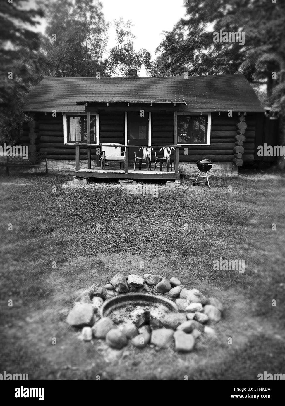 Cabin Black and White Stock Photos & Images - Alamy