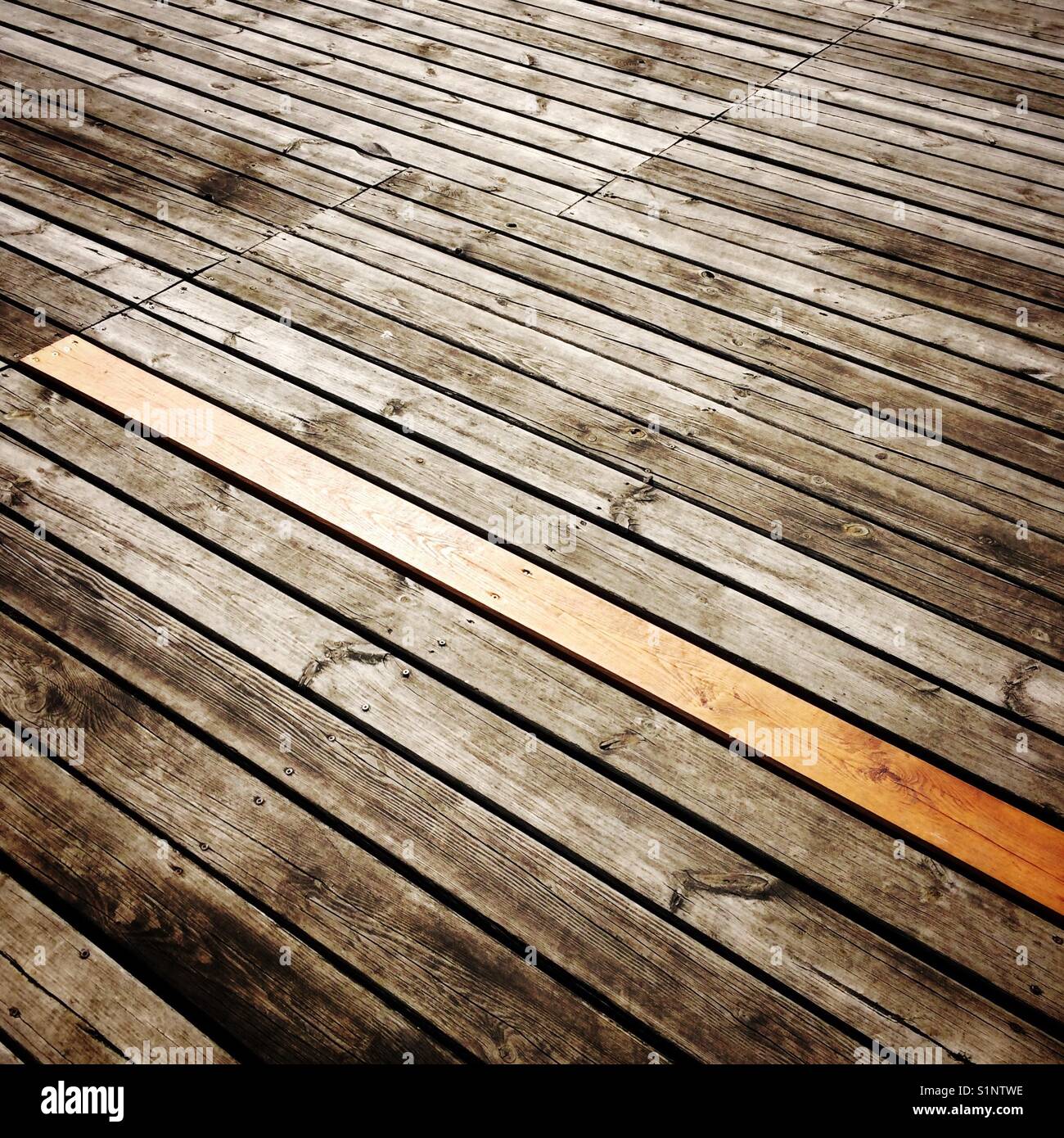 Timber boardwalk pathway hires stock photography and images Alamy