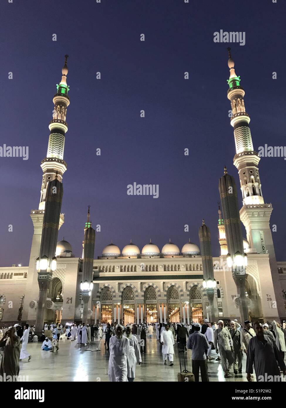Medina Madinah High Resolution Stock Photography And Images Alamy