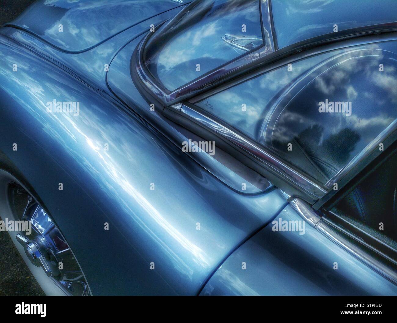 Closeup of Vintage Corvette side window and rear fender Stock Photo - Alamy