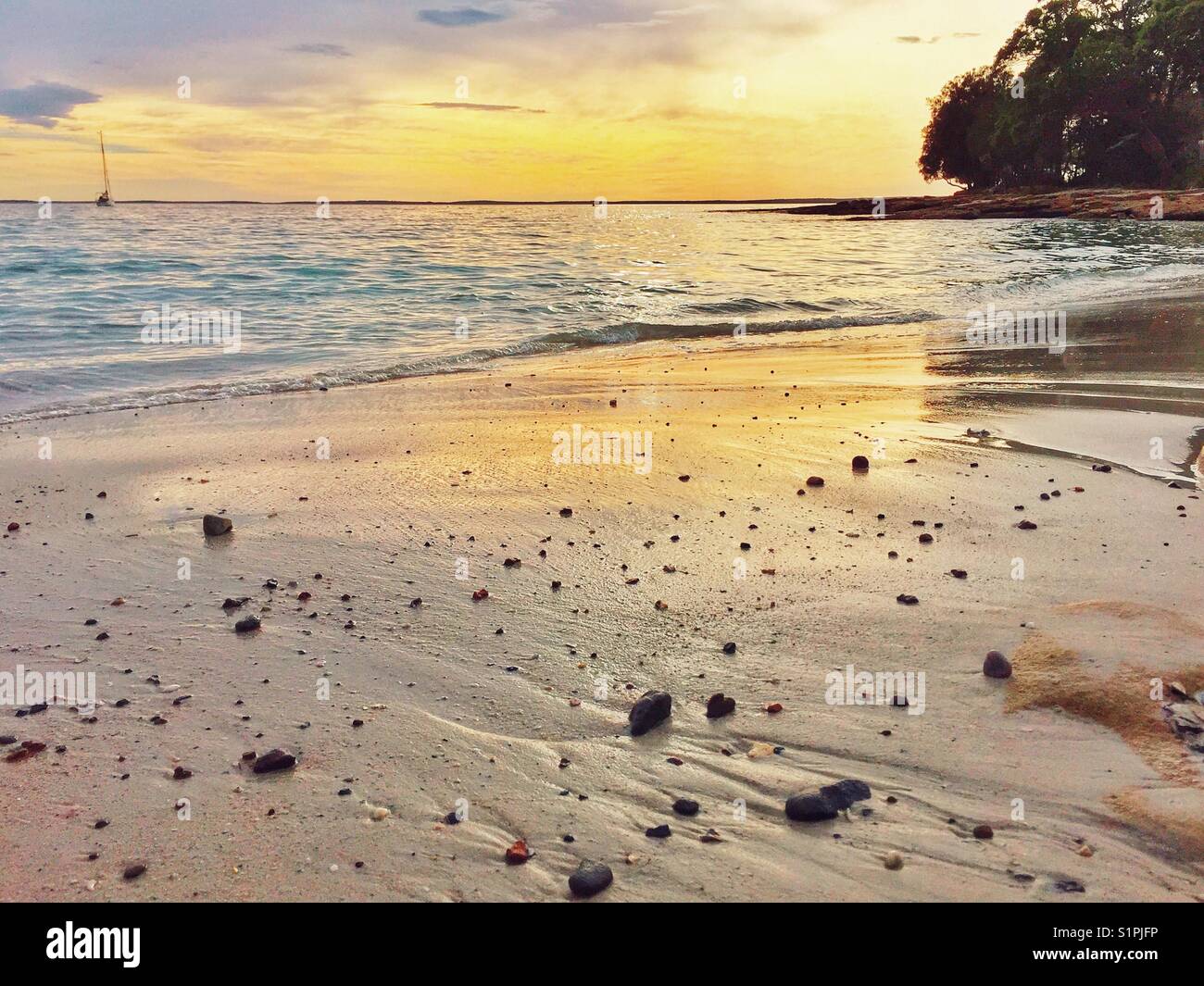 Looking out into ocean hi-res stock photography and images - Alamy