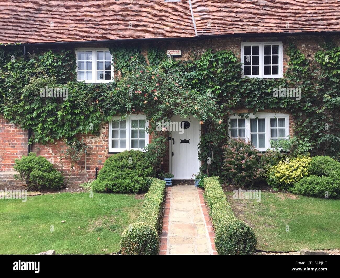 English traditional village hi-res stock photography and images - Alamy
