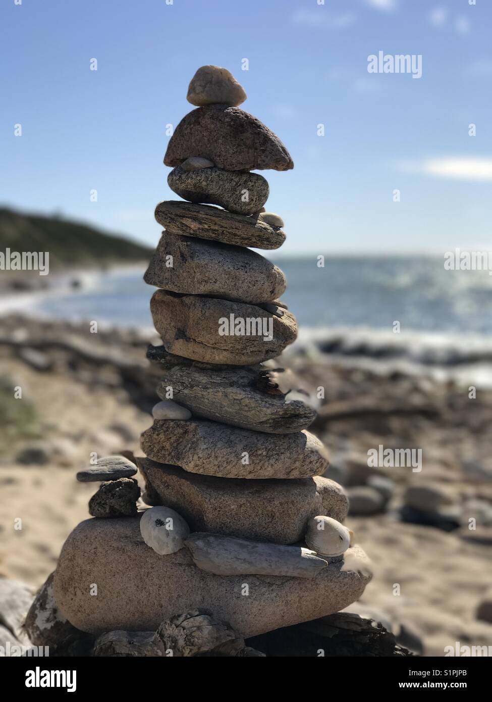 Rocks block island rhode island hi-res stock photography and images - Alamy