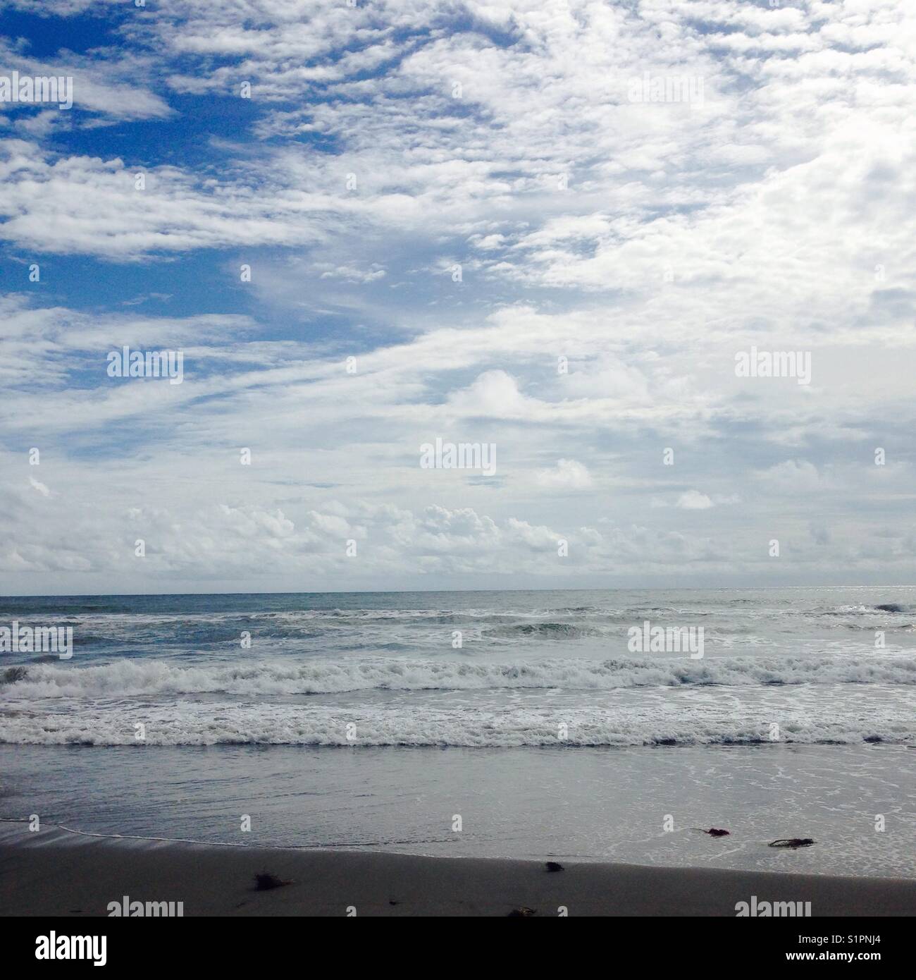 Where sky meets ocean hi-res stock photography and images - Alamy