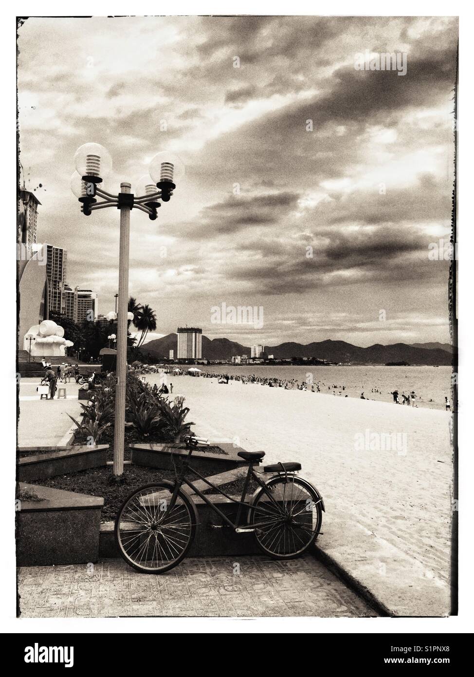 People at the beach Stock Photo - Alamy