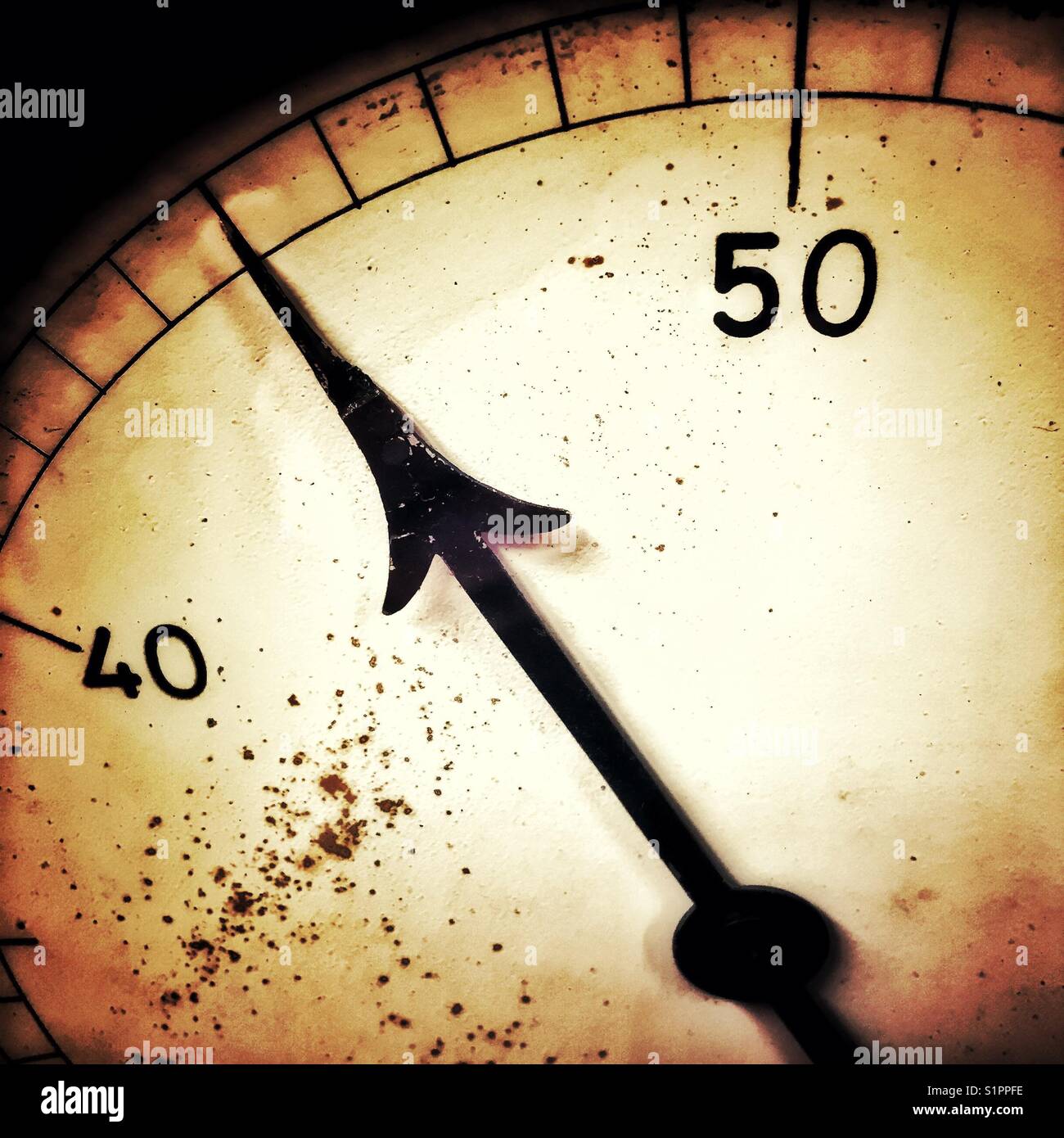 Vintage temperature gauge Stock Photo Alamy