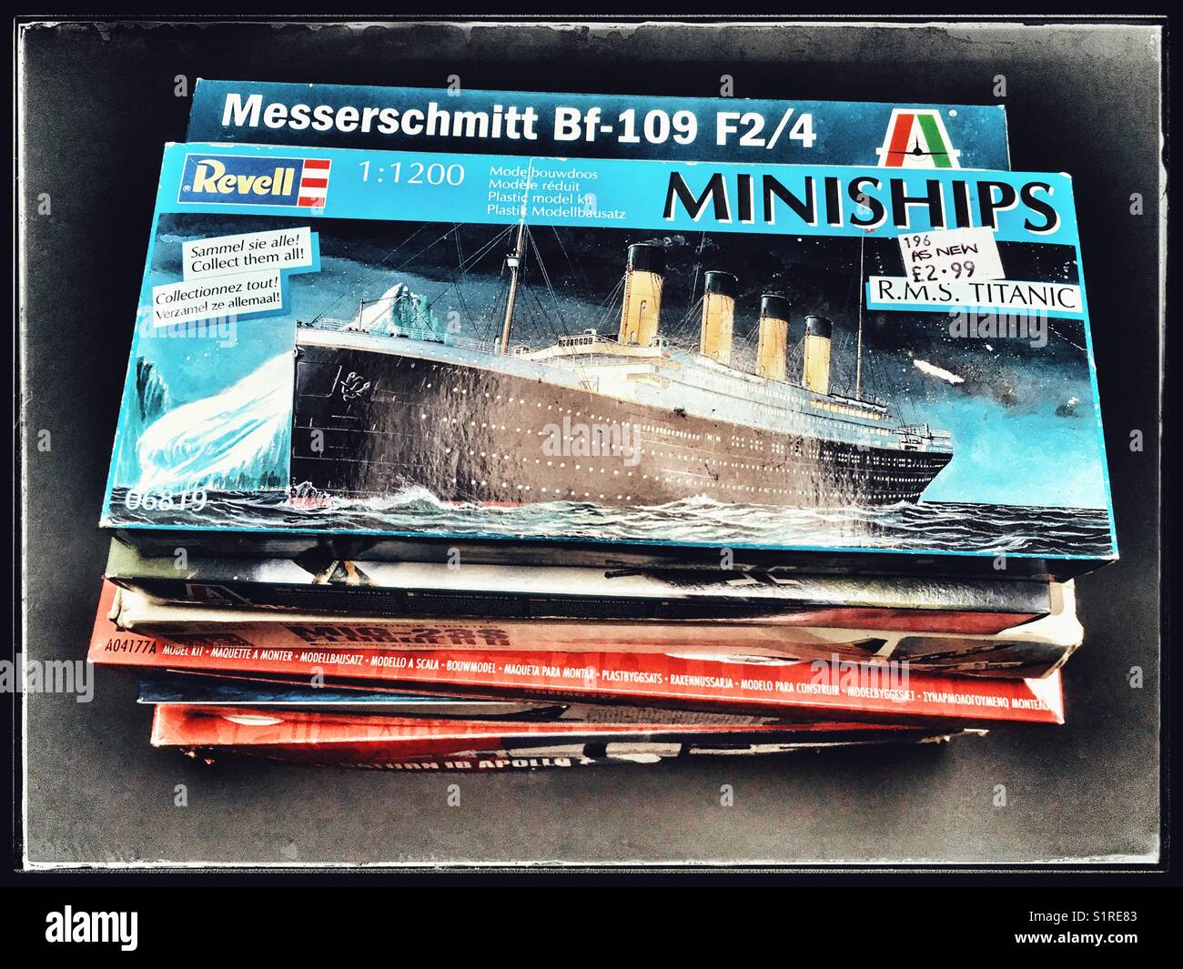Miniships hi-res stock photography and images - Alamy