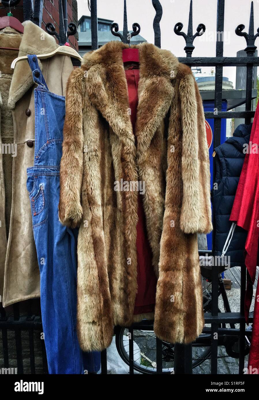 Secondhand fur coat hi-res stock photography and images - Alamy