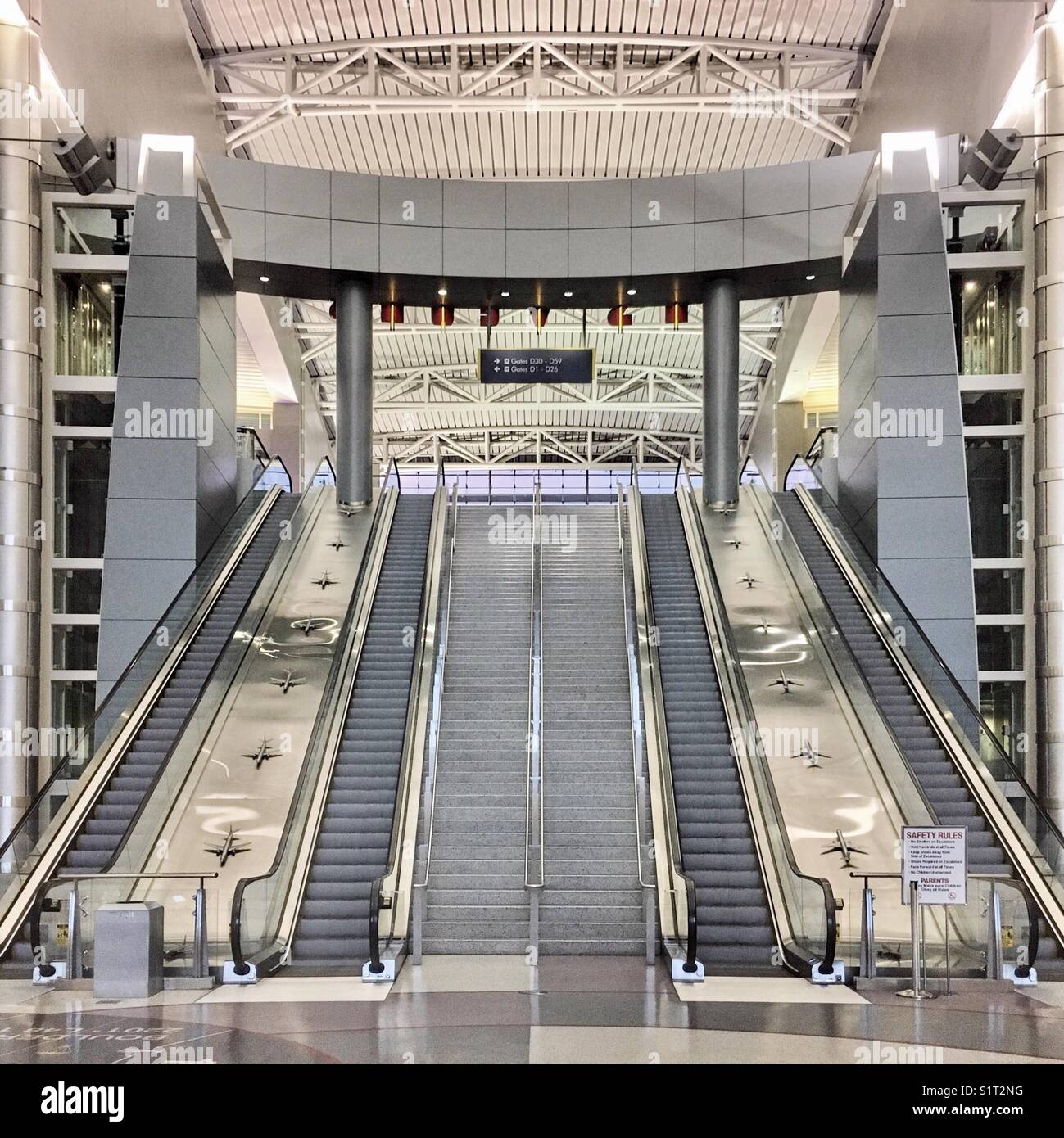 Las Vegas Airport Escalators Stock Photo Alamy