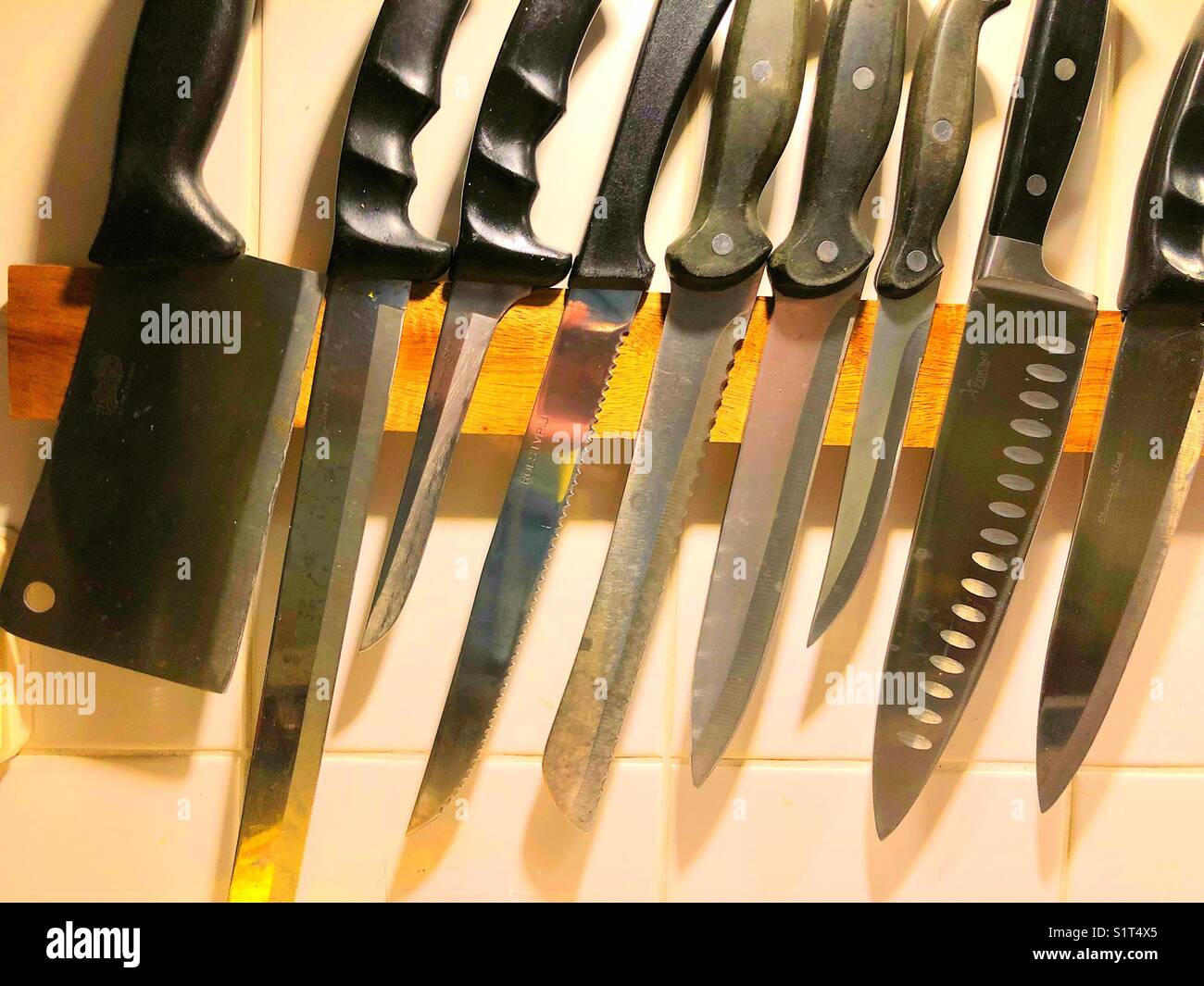Knife rack hi-res stock photography and images - Alamy
