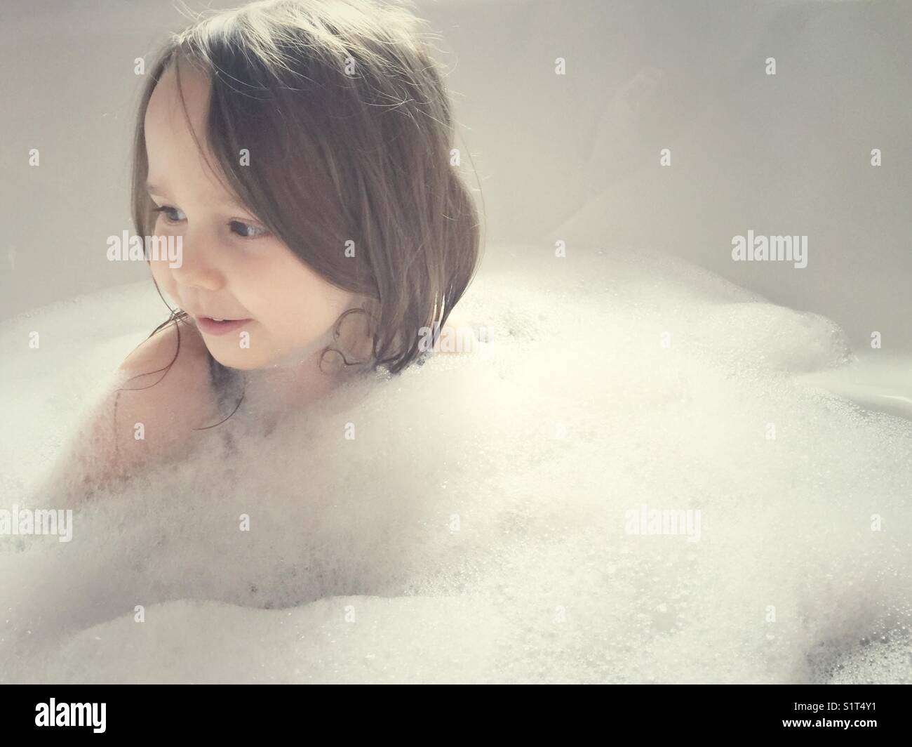 Bowen nude young teen girls in bubble bath