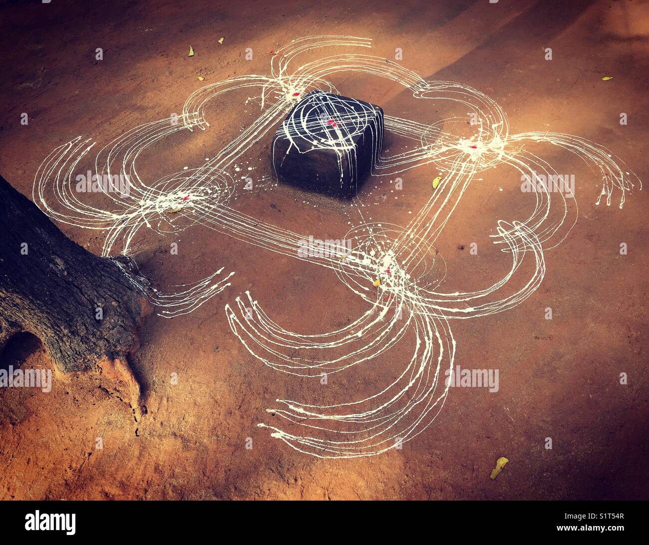 Tribal art hi-res stock photography and images - Alamy