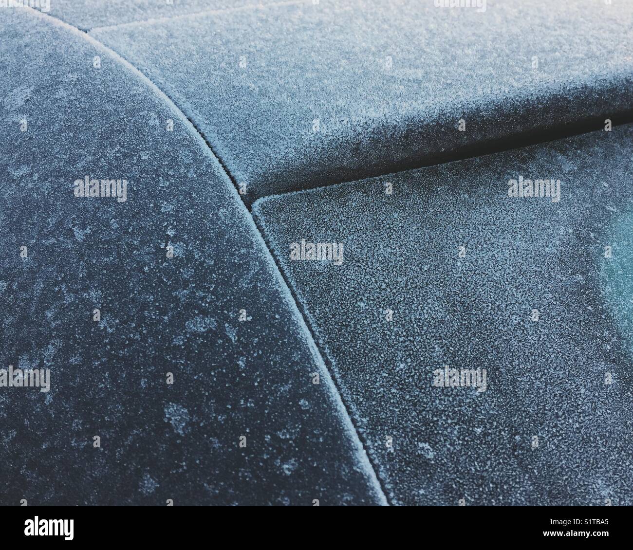 Hard frost on a car Stock Photo Alamy