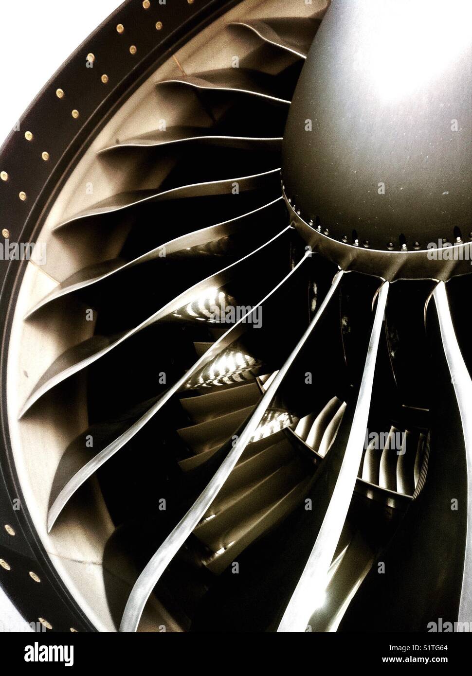 Jet engine fan blade hires stock photography and images Alamy