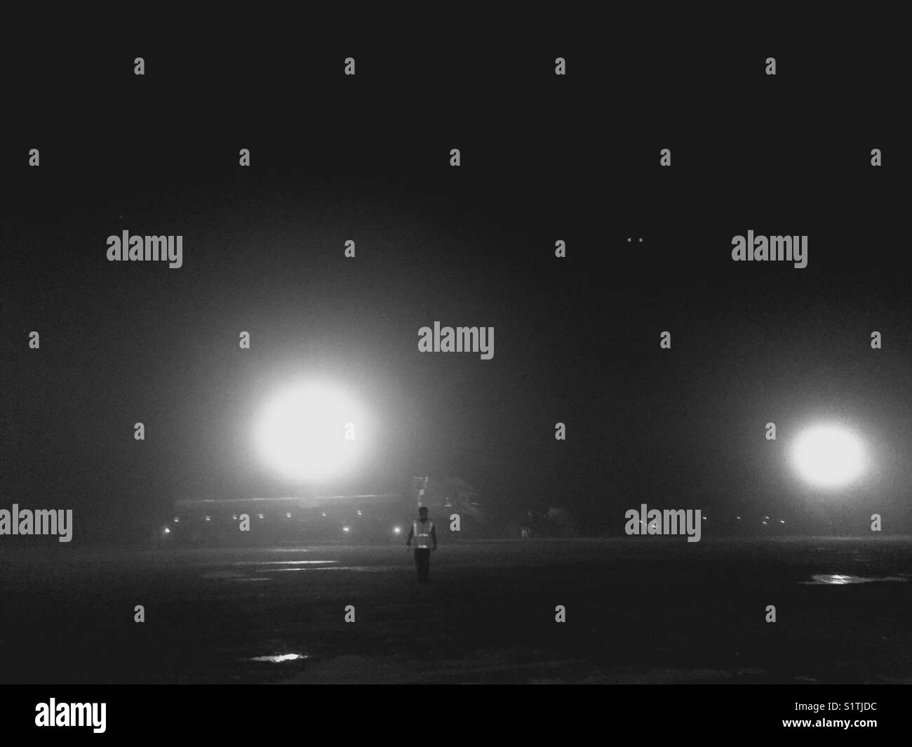 Black and white bus hi-res stock photography and images - Alamy