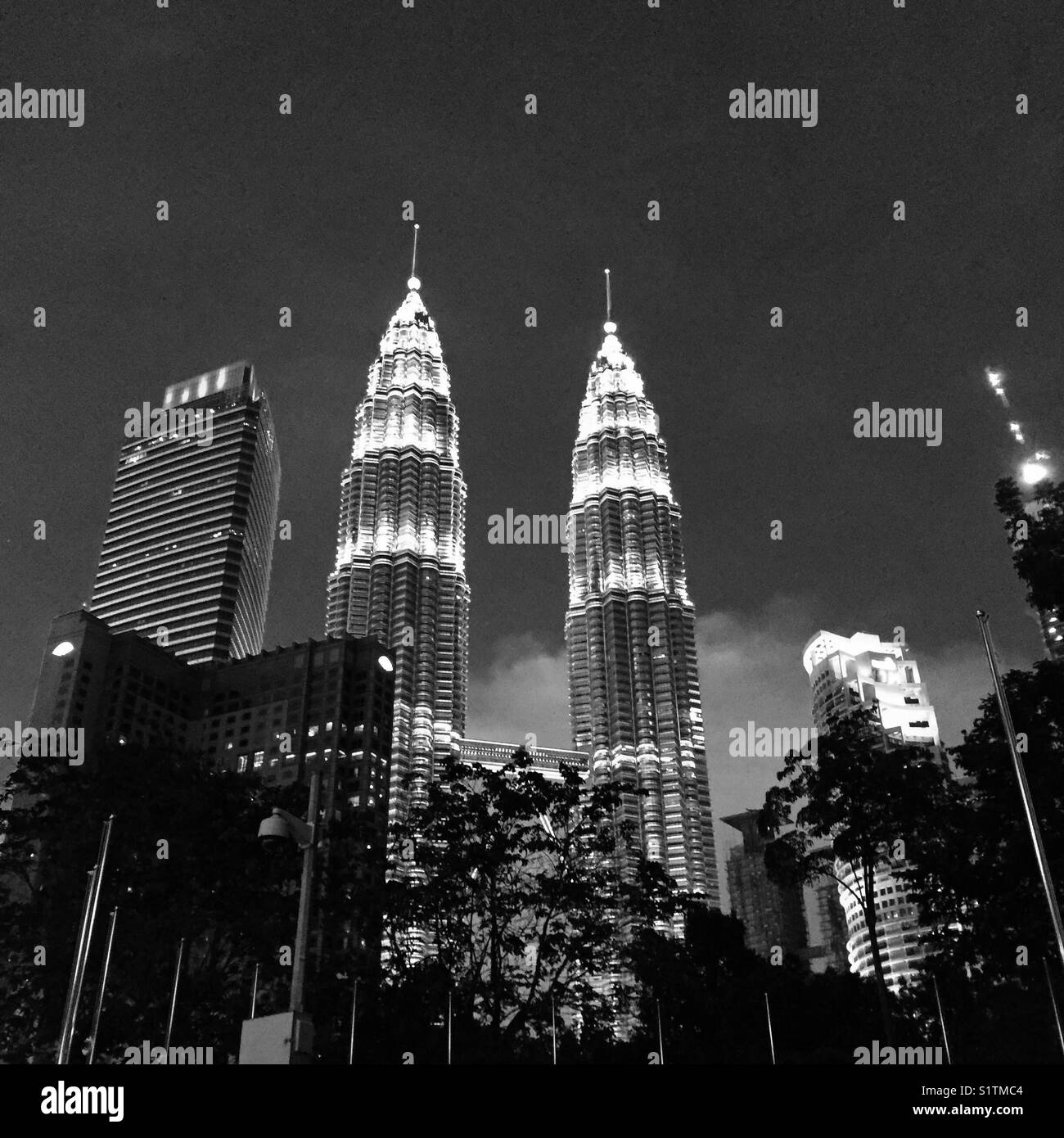 Petronas klcc twin kuala lumpur Black and White Stock Photos & Images ...