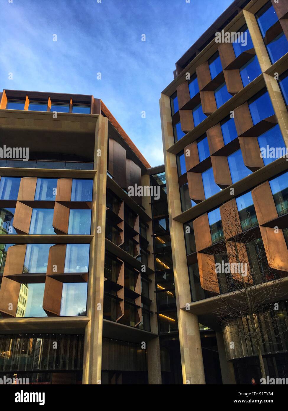 The Bloomberg headquarters in London Stock Photo - Alamy