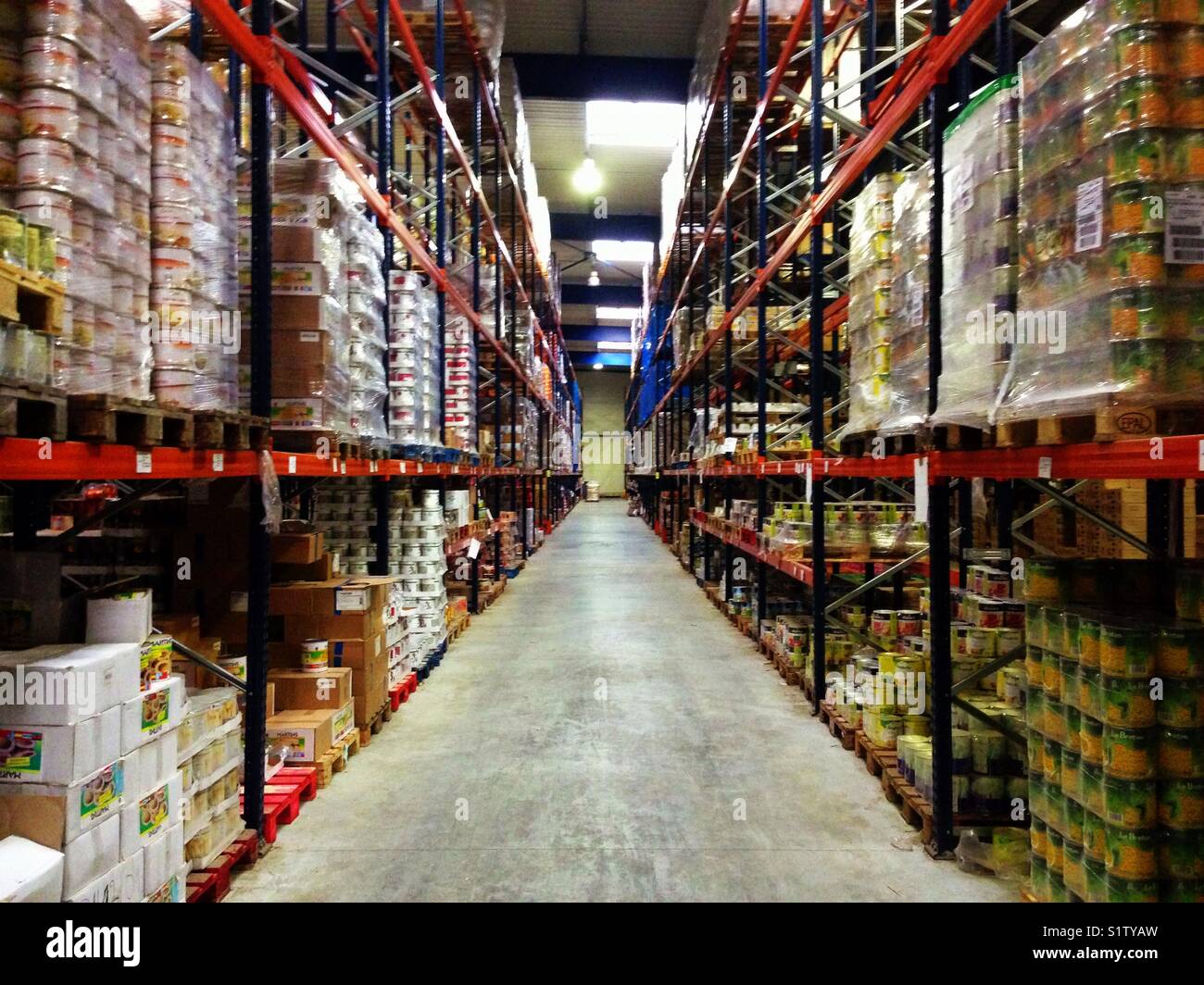 Grocery Warehouse High Resolution Stock Photography and Images Alamy