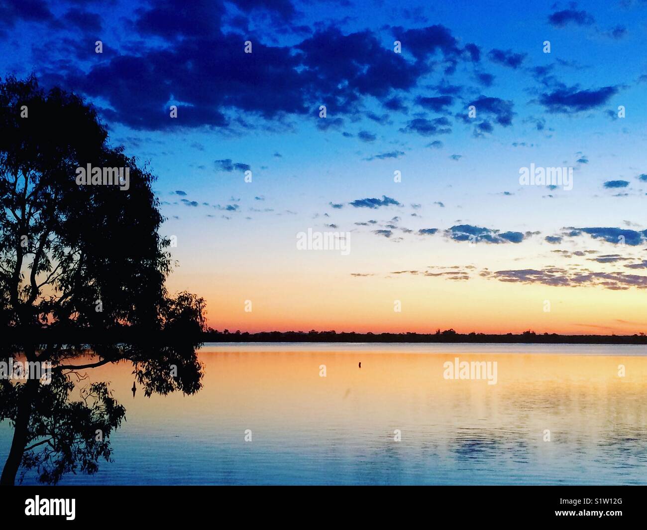 Sky reflecting on water hi-res stock photography and images - Alamy