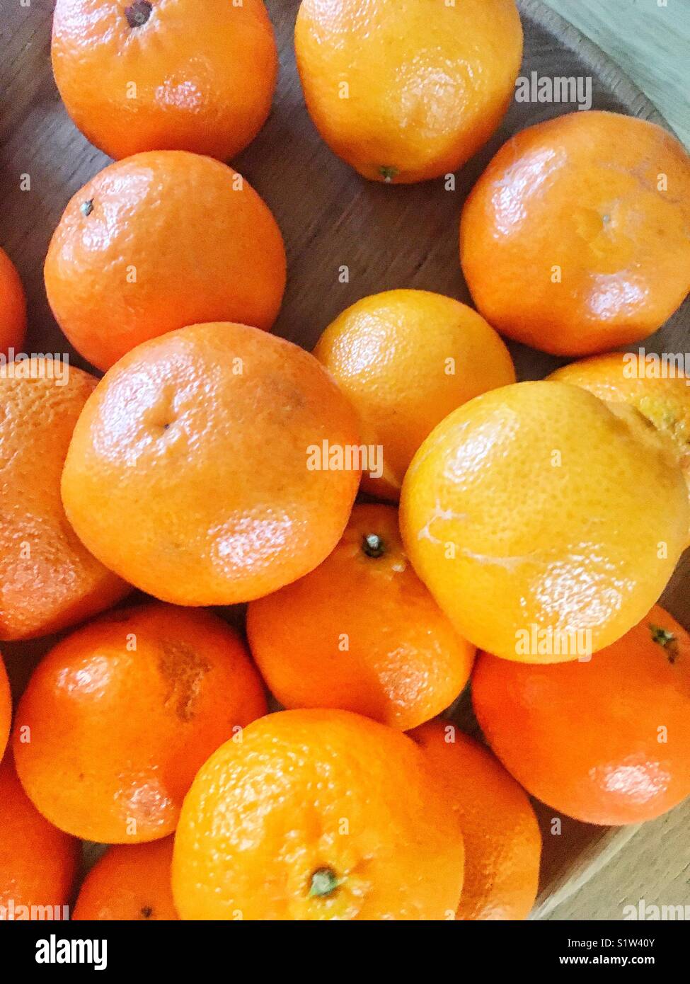 Satsumas in a bowl Stock Photo Alamy