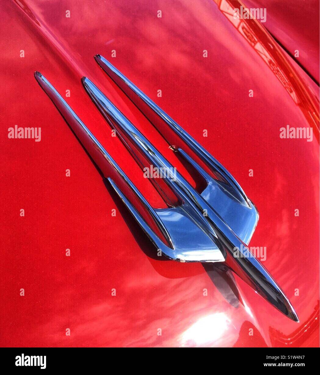 1950s automobile hood ornament Stock Photo Alamy