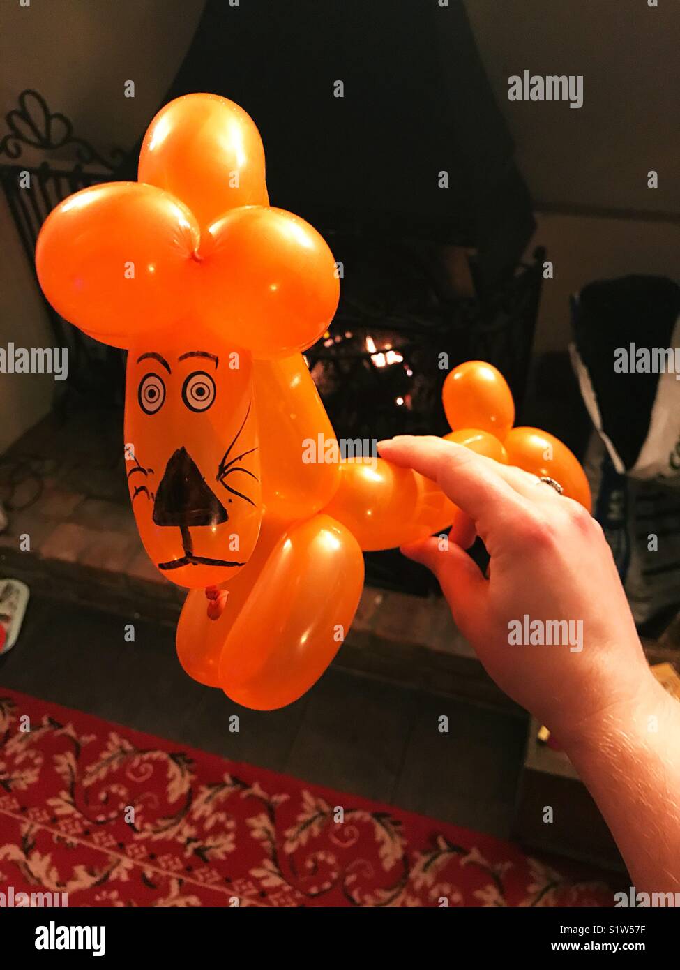 A balloon animal of a lion Stock Photo - Alamy