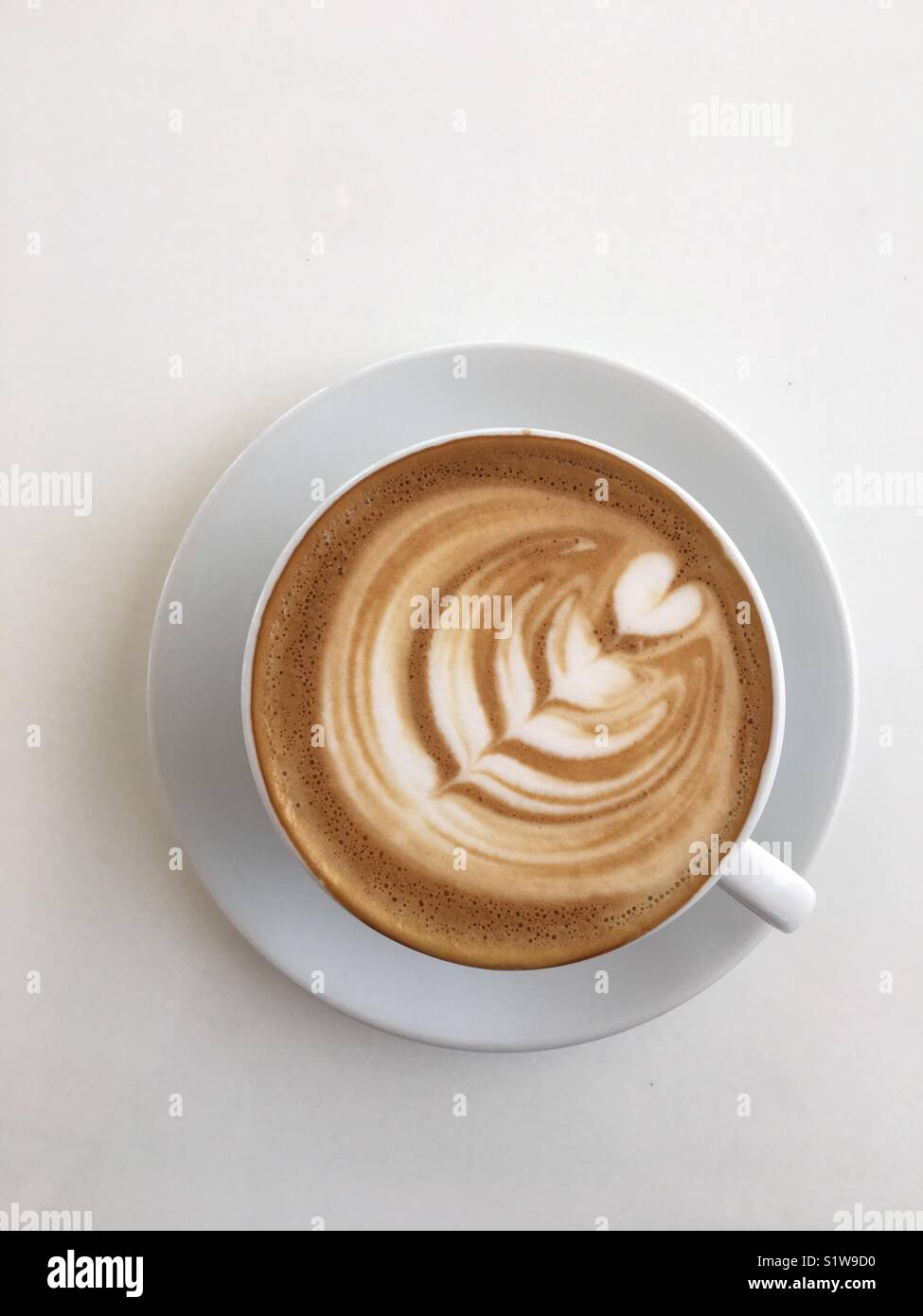 fine latte art coffee cup Stock Photo Alamy