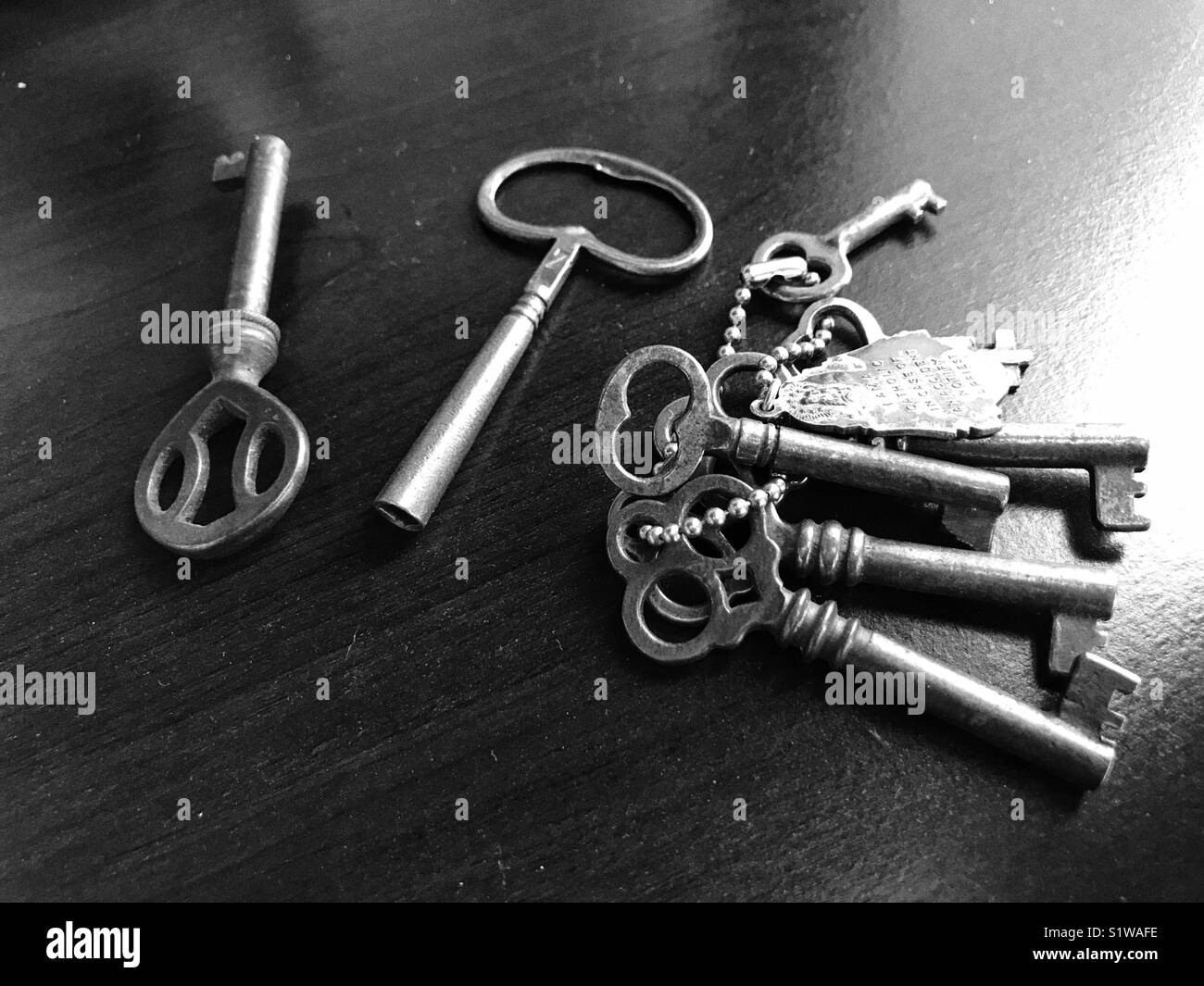 Skeleton keys Black and White Stock Photos & Images - Alamy