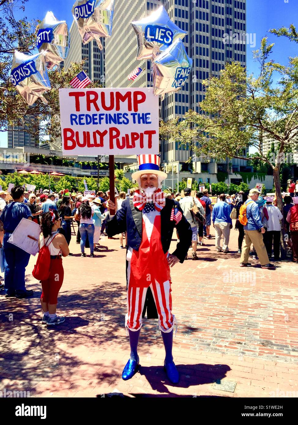 Protester dressed as Uncle Sam at Impeachment March, San Francisco, California, USA.  April 2017 - Smartphone Captured Stock Image