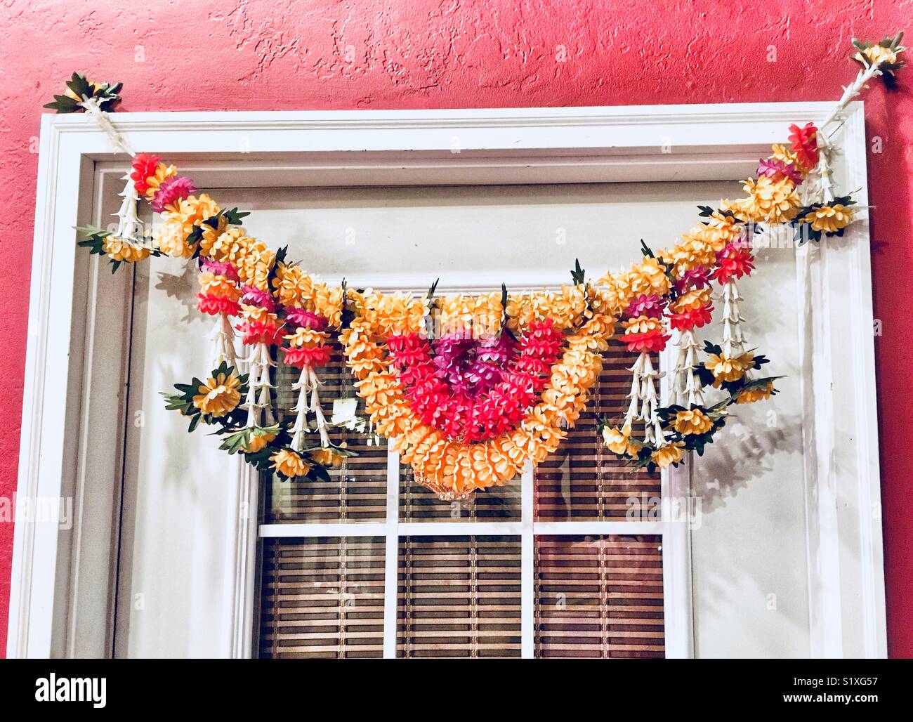 Asian garland hires stock photography and images Alamy