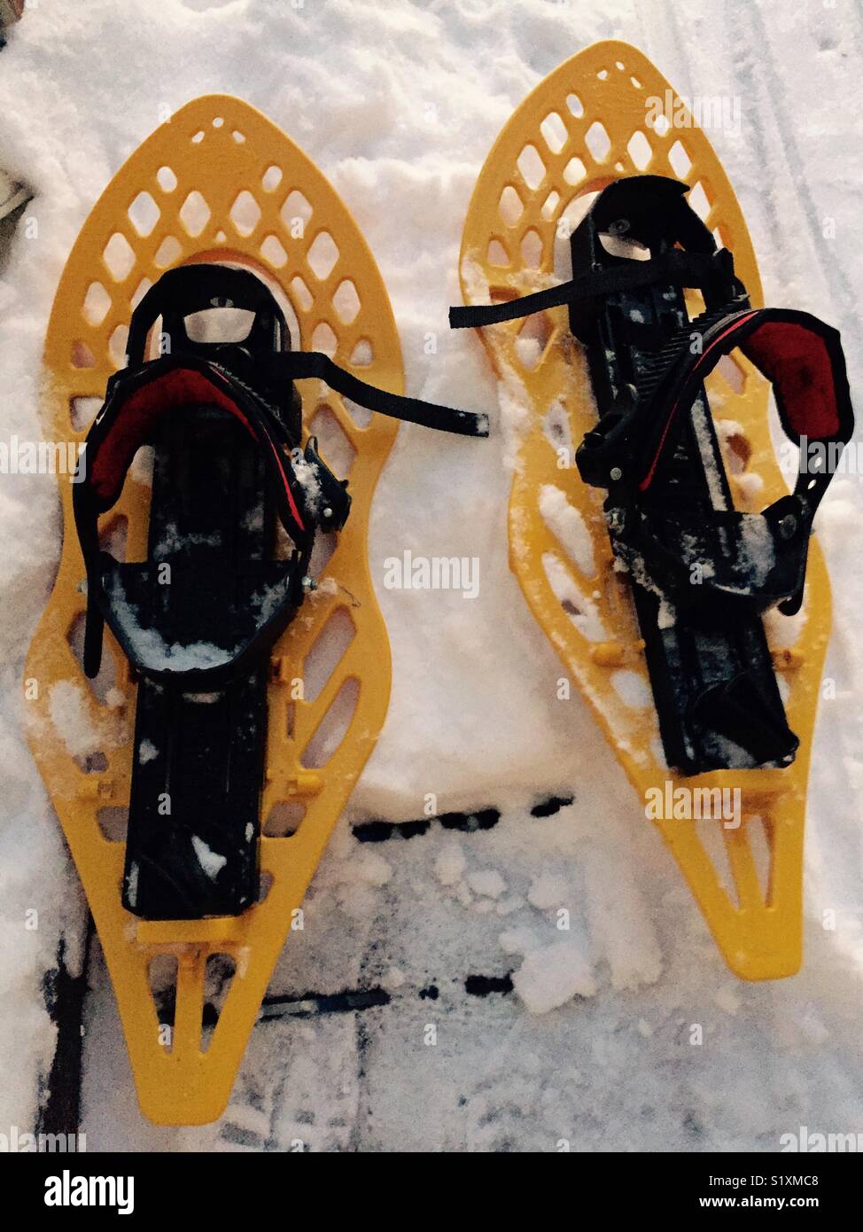 Snowshoes hires stock photography and images Alamy
