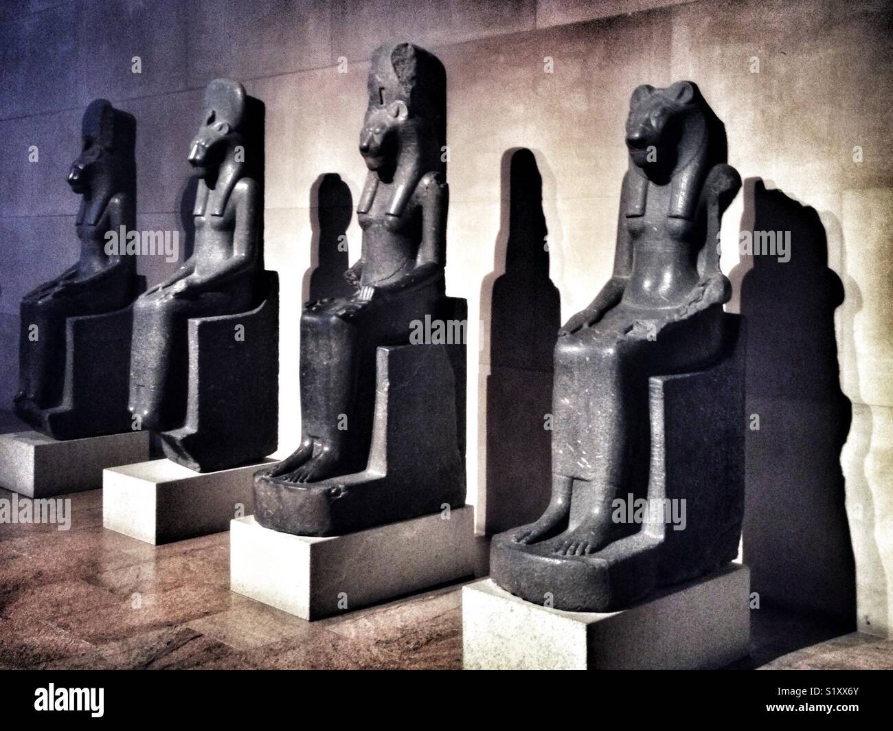 Statues at the Met Stock Photo Alamy