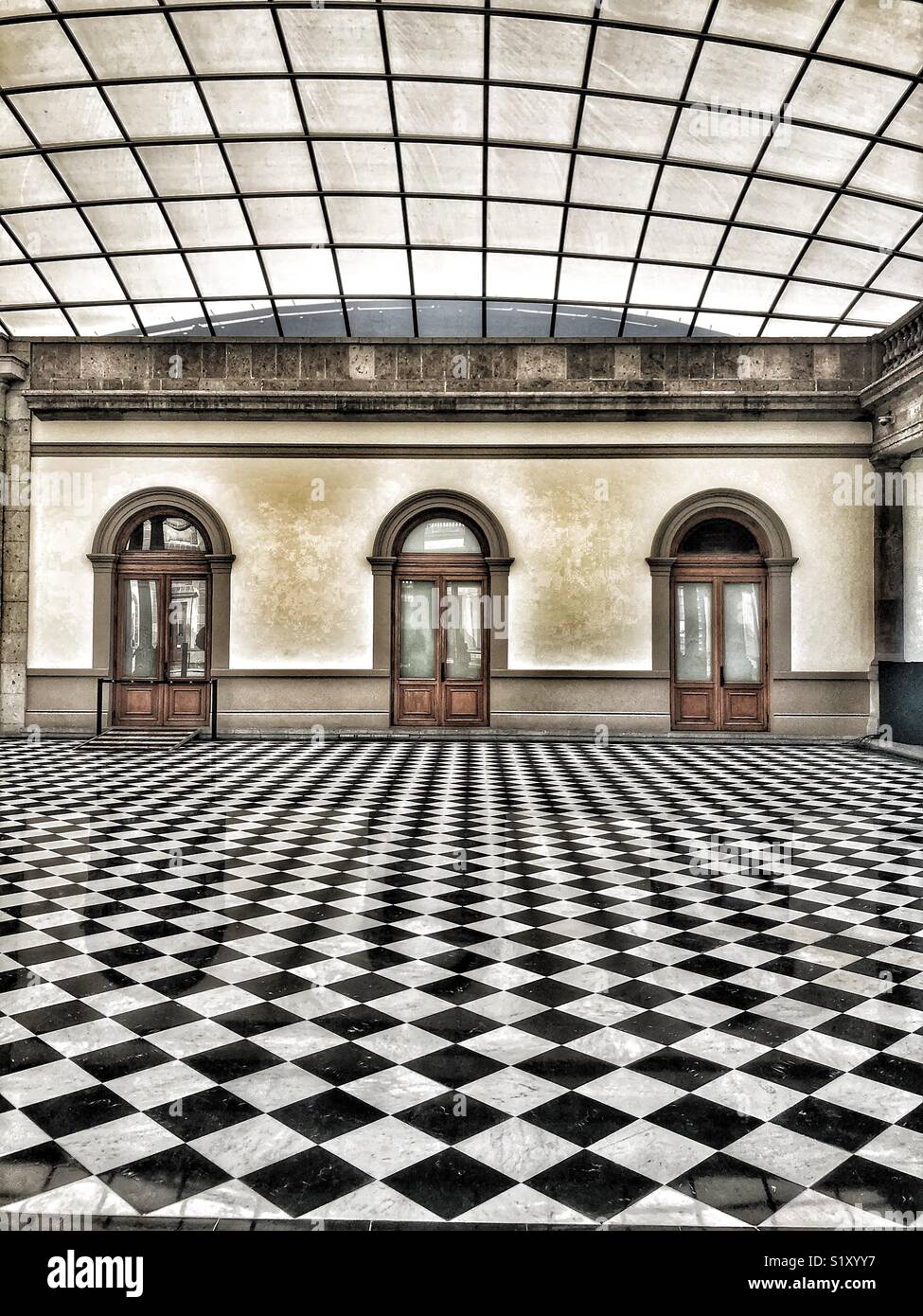 Black and white tile floor hi-res stock photography and images - Alamy