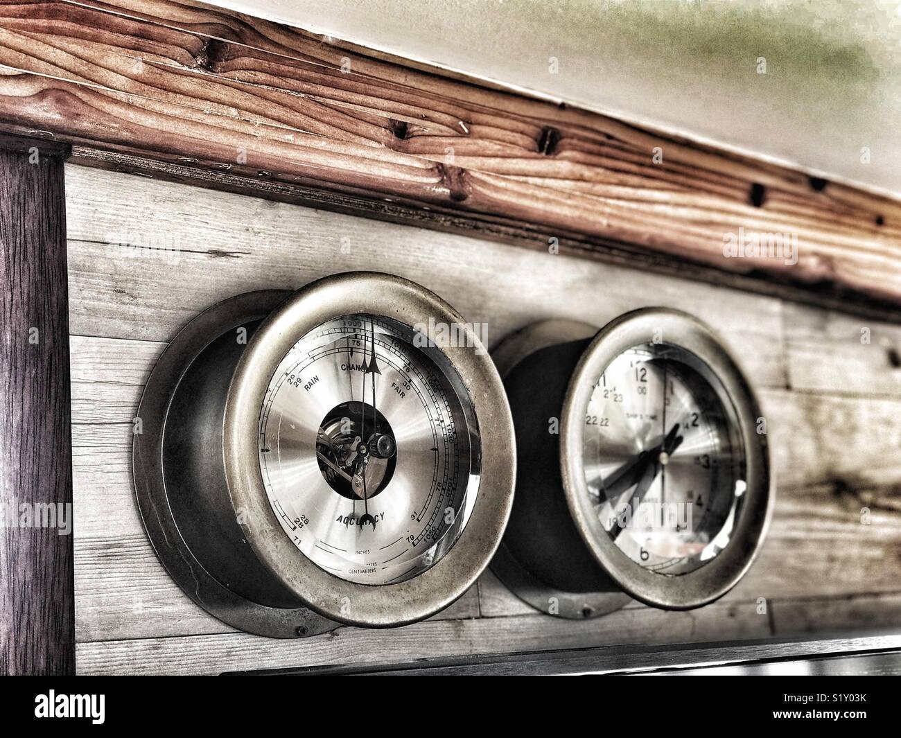 Nautical clock hi-res stock photography and images - Alamy