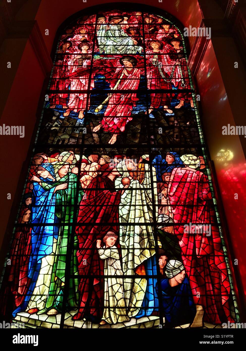 Burne jones stained glass hi-res stock photography and images - Alamy