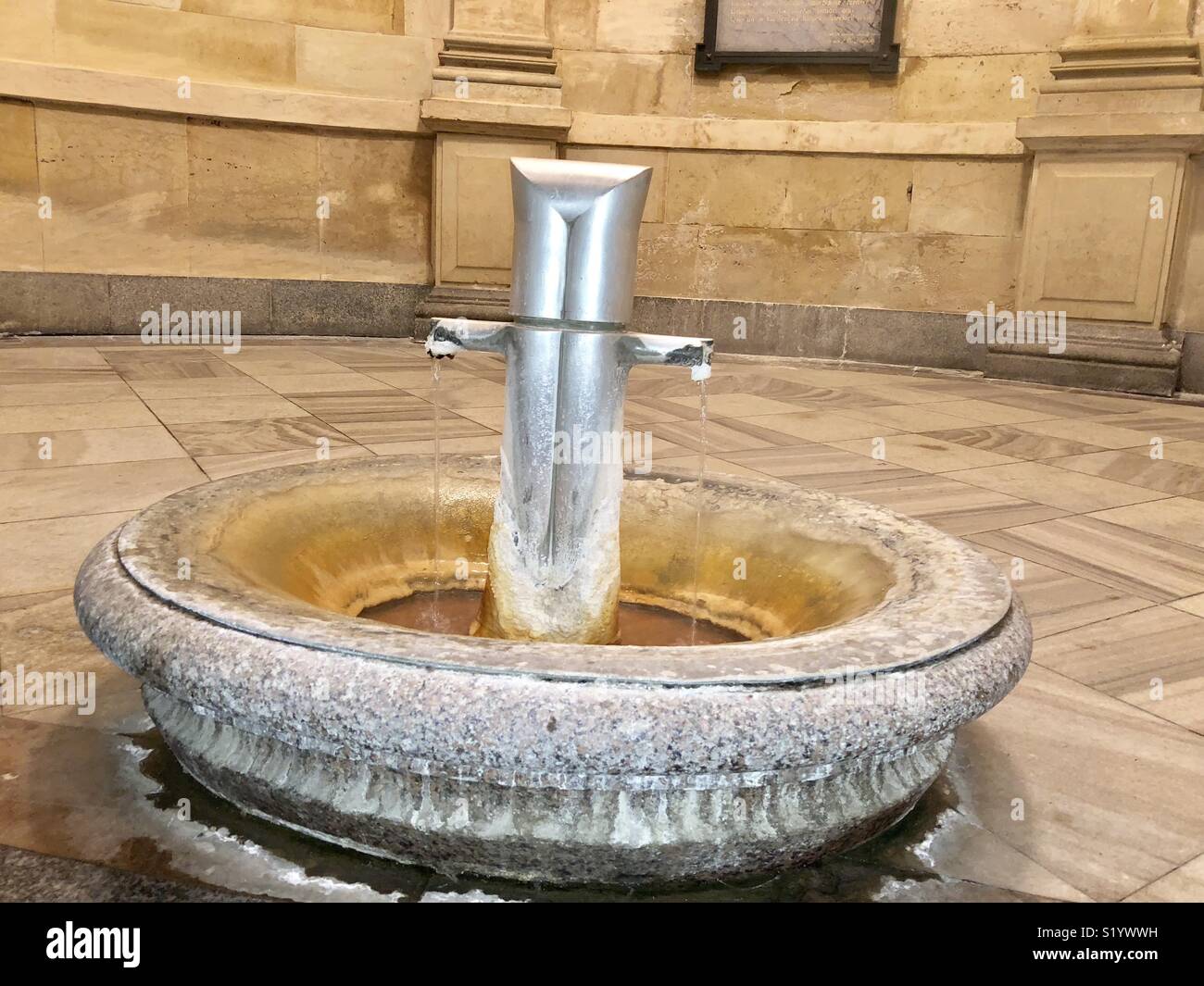 Spring thermal spa hires stock photography and images Alamy